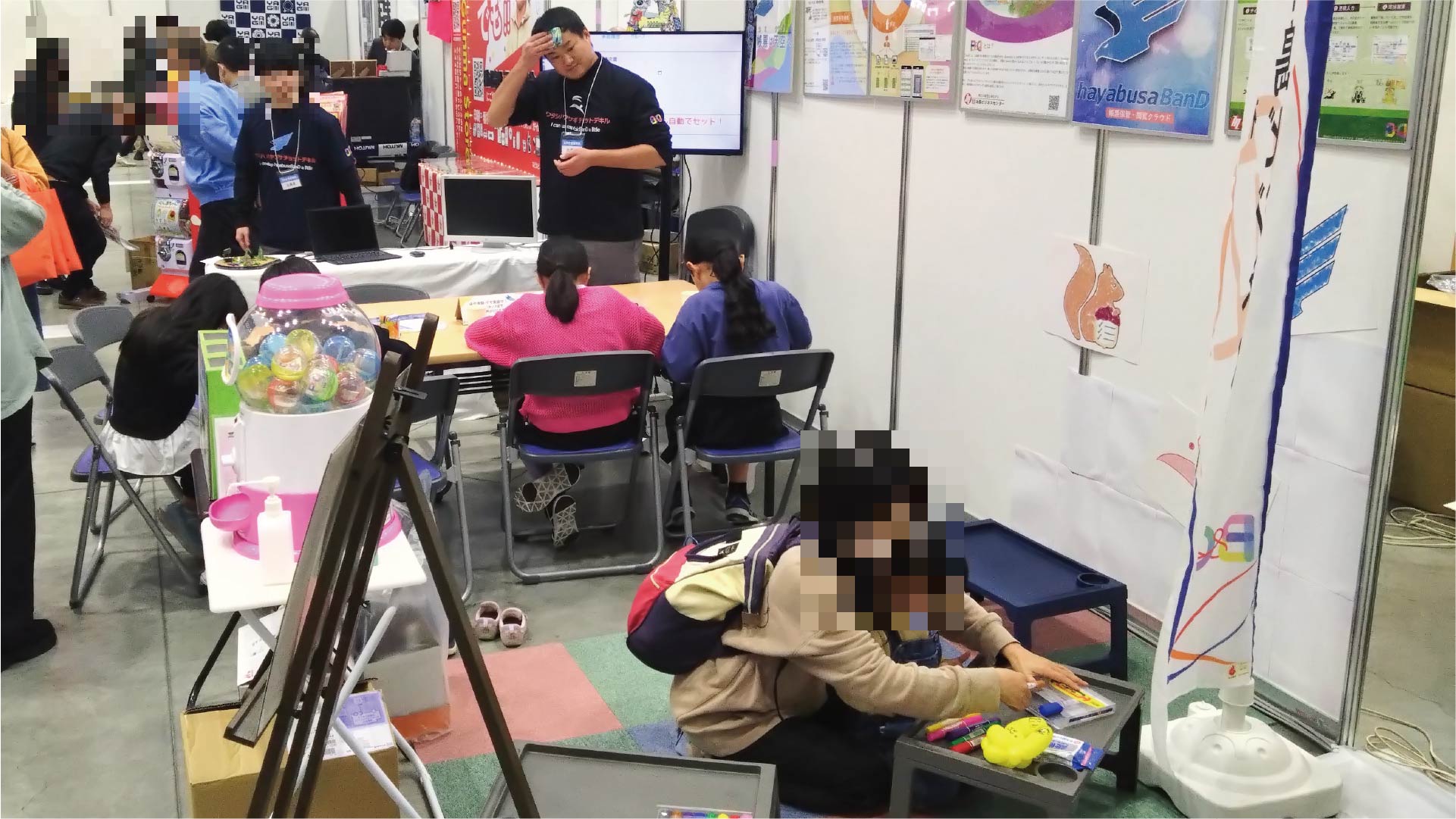 BanDシリーズキャラクターの色塗り体験を提供しました